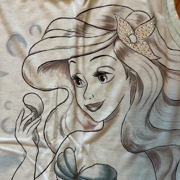 Little mermaid tank - Picture 3 of 5